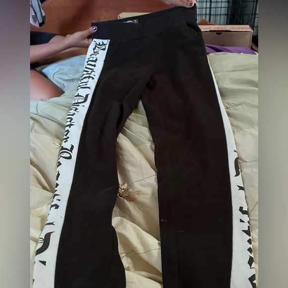 Beautiful Disaster jogger pnats size Small - Picture 2 of 2